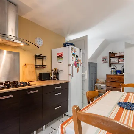 Vakantiehuis Maison Cosy - Coeur De Village - Cour Privative *