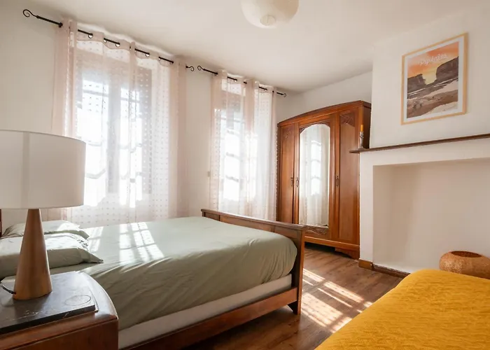 Maison Cosy - Coeur de Village - Cour Privative Hébergement de vacances