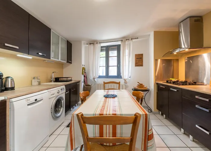 Maison Cosy - Coeur de Village - Cour Privative Hébergement de vacances