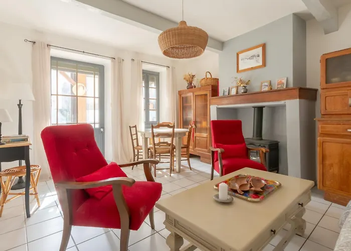 Maison Cosy - Coeur de Village - Cour Privative Hébergement de vacances *